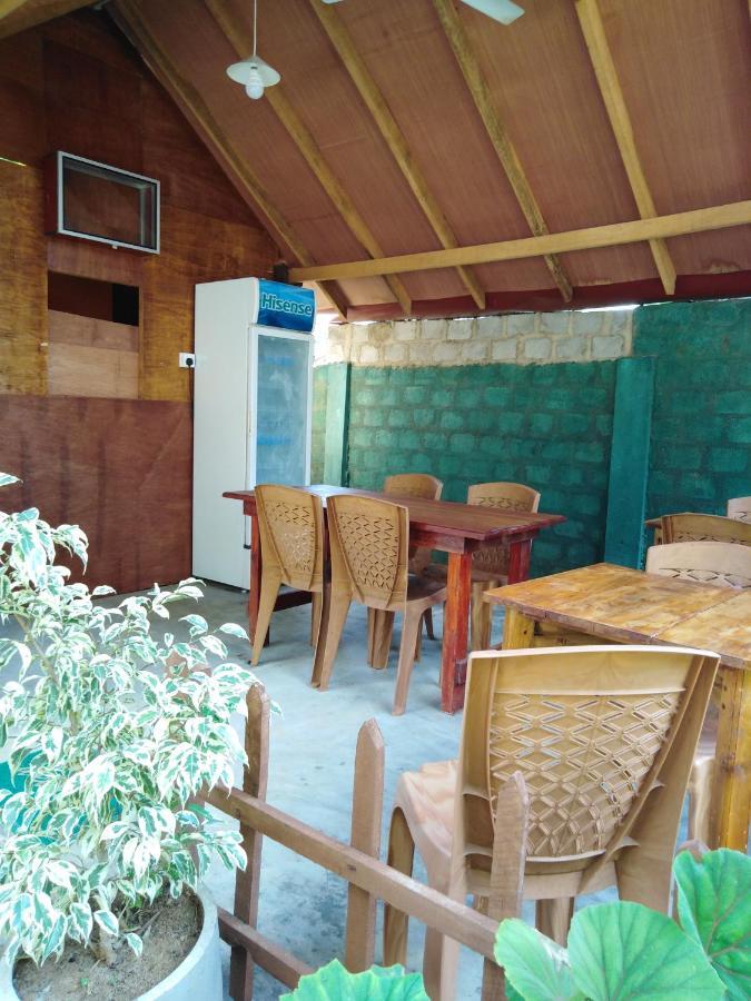 Blue Ocean Cabana Hotell Trincomalee Exteriör bild
