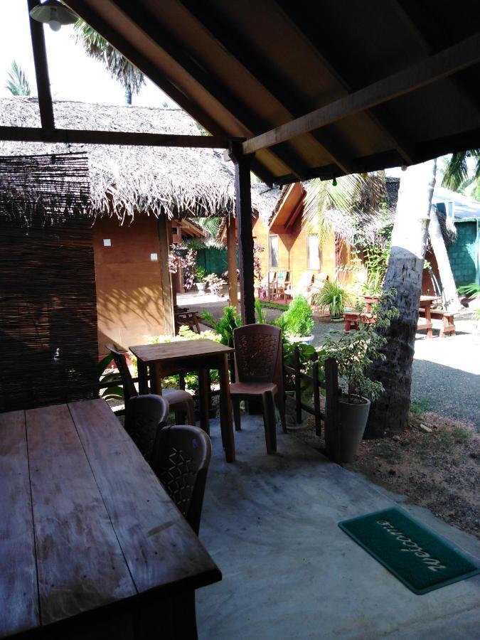 Blue Ocean Cabana Hotell Trincomalee Exteriör bild
